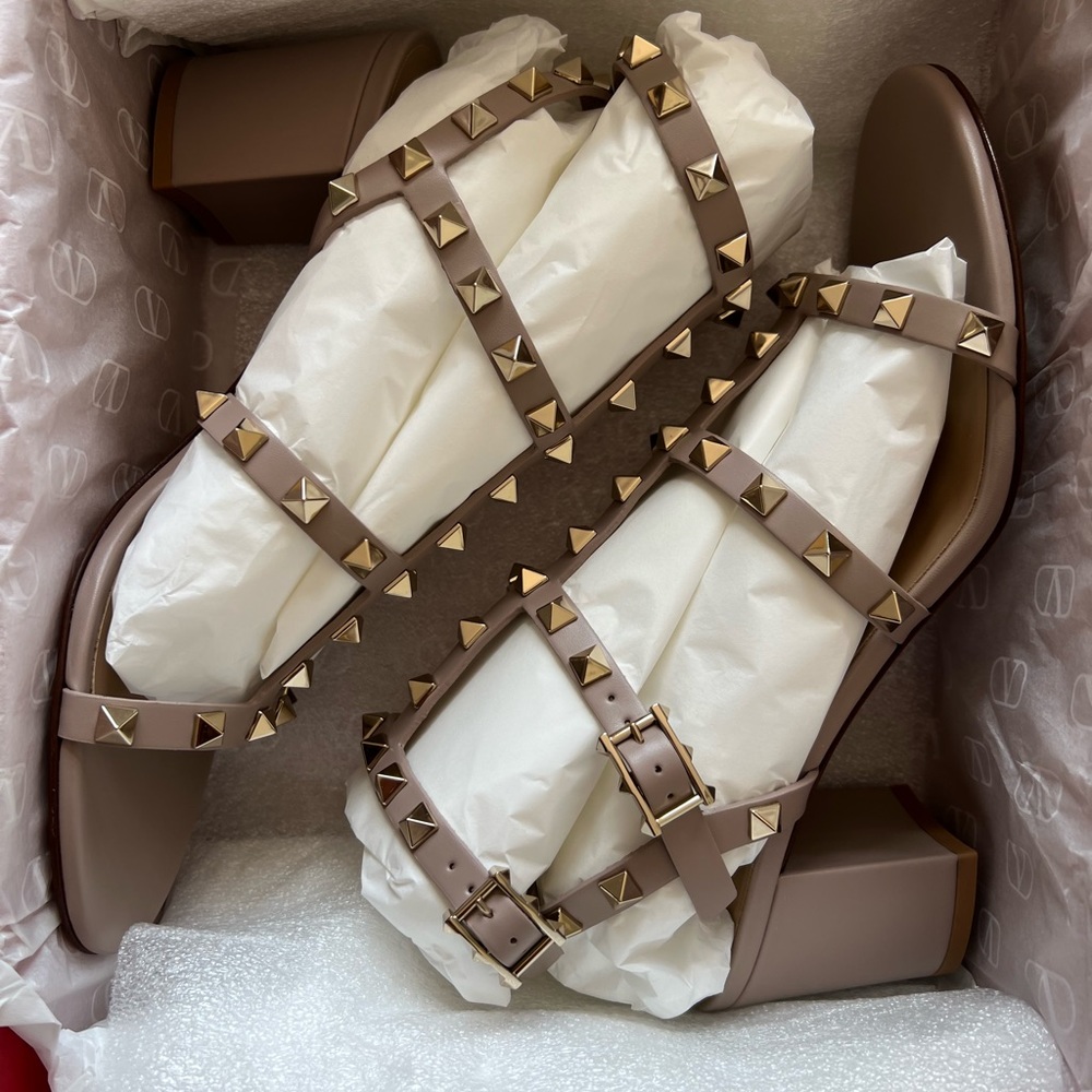 Valentino Rockstud Caged Sandals - Poudre 8.5